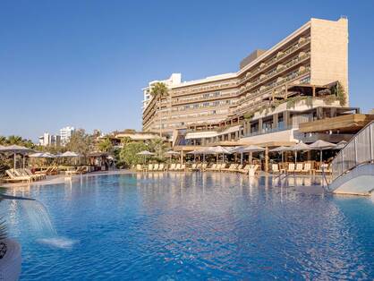 Four Seasons Hotel